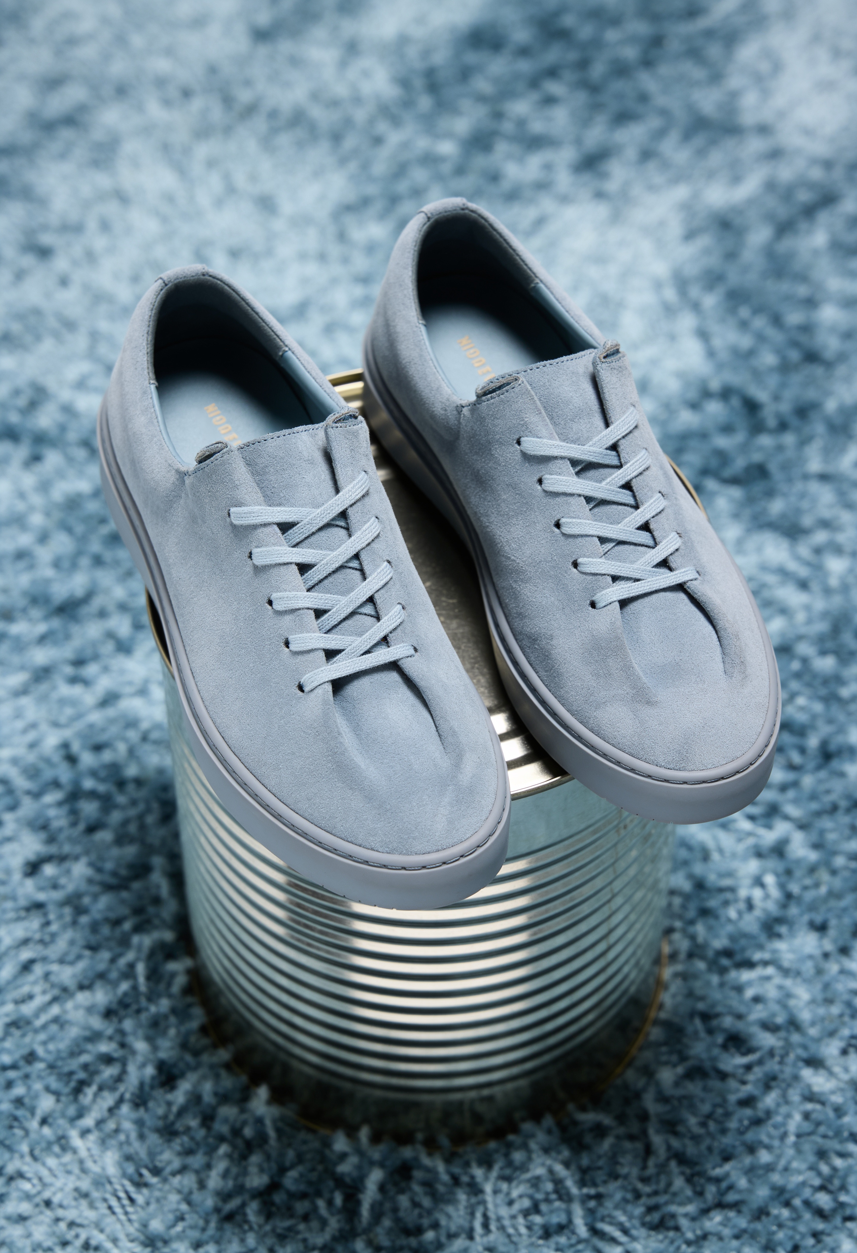 dani_arctic_blue_260727_01_retouched_1.png