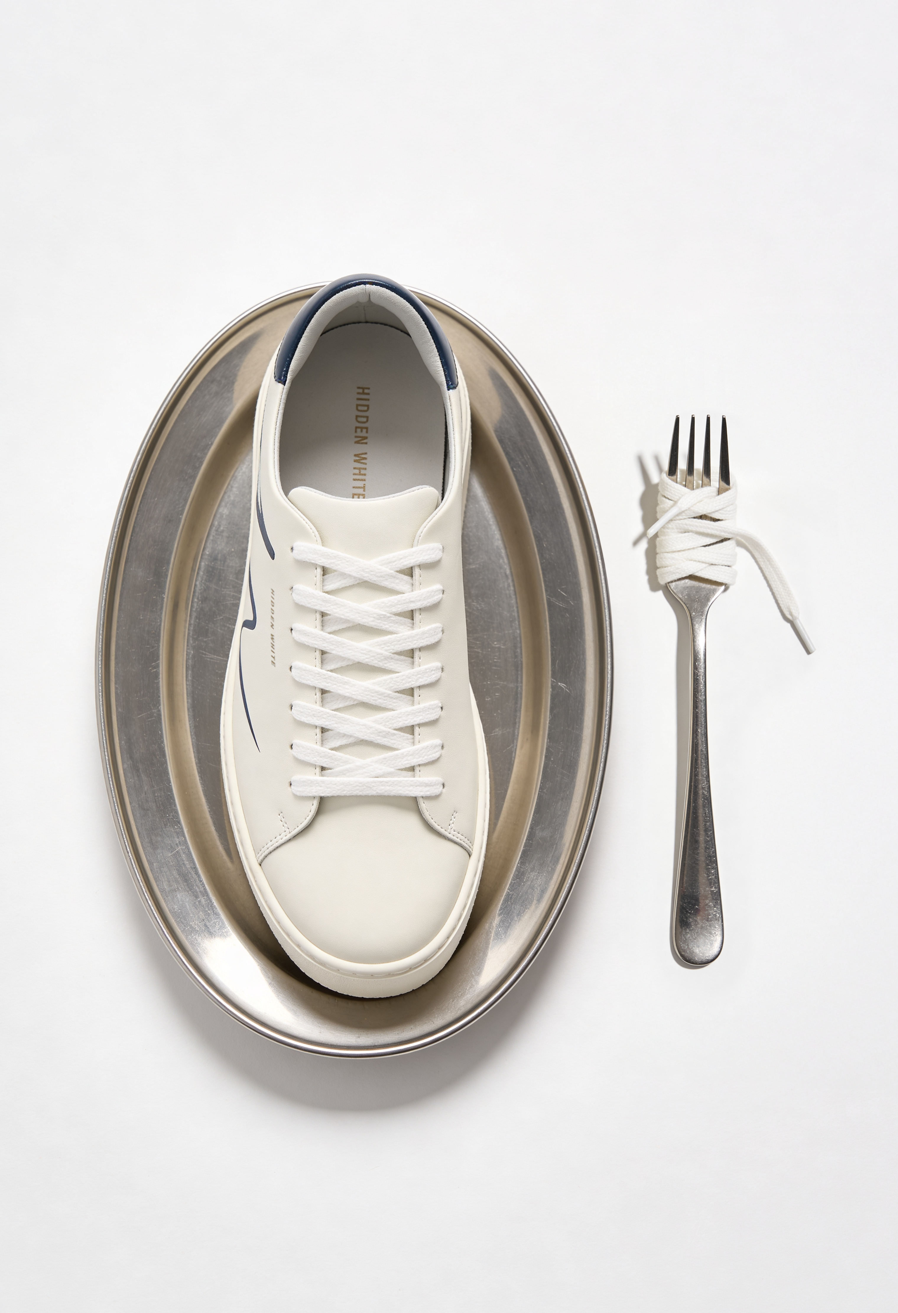 magnific_a-surrealist-fashion-edit_29793441290.png